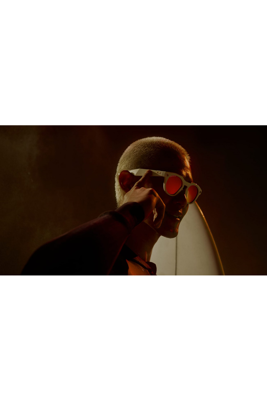 Умные очки Oakley Meta HSTN - смарт-очки с AI и спорт-настроем