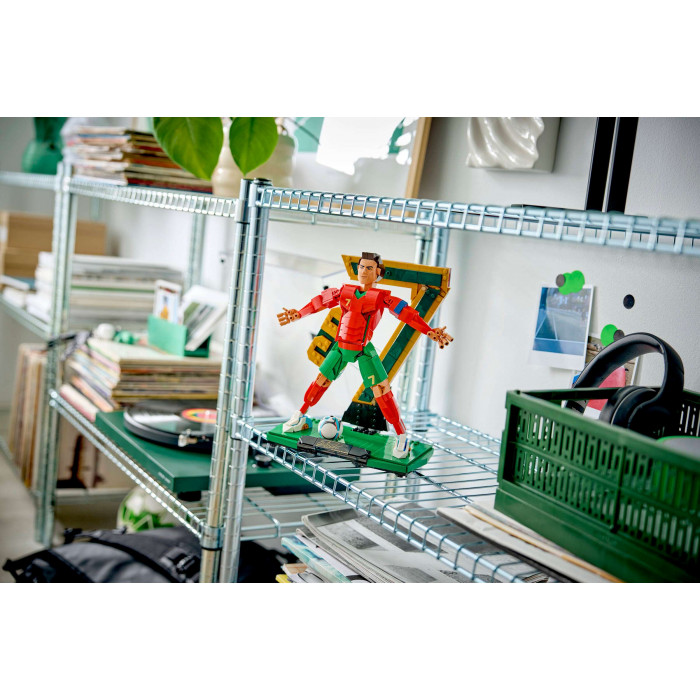 Конструктор LEGO Editions Cristiano Ronaldo - Football Legend (43016)